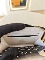 Louis Vuitton, Crafty Zippy Coin Purse, , Cream, Like New - Image 20