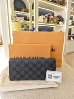 Louis Vuitton, Brazza Wallet, , Black, Good - Image 2