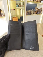 Louis Vuitton, Brazza Wallet, , Black, Good - Image 20