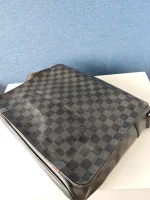 Louis Vuitton, District , MM, Black, Very Good - Image 16