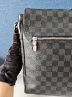 Louis Vuitton, District , MM, Black, Very Good - Image 24