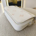 Louis Vuitton, Pochette Metis East West, , White, Very Very  Good - Image 10