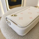 Louis Vuitton, Pochette Metis East West, , White, Very Very  Good - Image 11