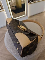 Louis Vuitton, Louis Vuitton Beverly MM Shoulder Bag, MM, Brown, Very Good - Image 17