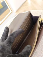 Louis Vuitton, Sarah Wallet, , Brown, Very Good - Image 27