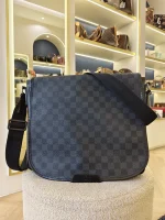 Louis Vuitton, Daniel, MM, Black, Very Very  Good - Image 4