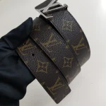 Louis Vuitton, LV Initiales Reversible Belt, 85/34, Black, New - Image 4