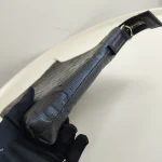 Gucci, Jumbo GG Messenger , Medium, Black, Like New - Image 10