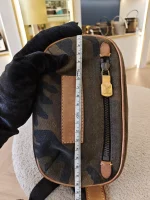 Louis Vuitton x Supreme, Louis Vuitton x Supreme Monogram Camouflage Bumbag, PM, Green, Very Very  Good - Image 35