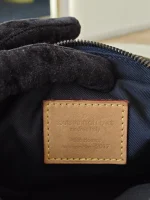 Louis Vuitton x Supreme, Louis Vuitton x Supreme Monogram Camouflage Bumbag, PM, Green, Very Very  Good - Image 44