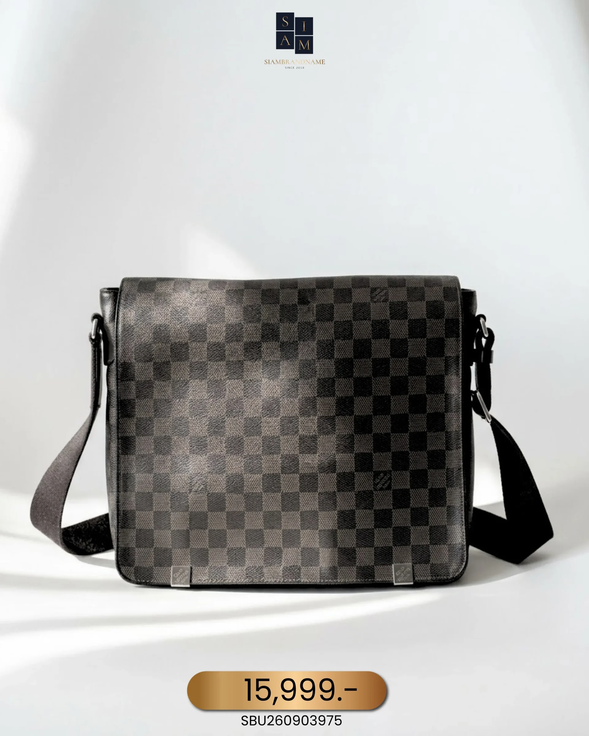 SBU260903975 Louis Vuitton, District , MM, Black, Very Good - Image 1