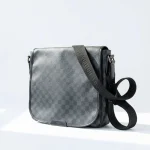 Louis Vuitton, Daniel, MM, Black, Very Very  Good