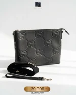 Gucci, Jumbo GG Messenger , Medium, Black, Like New