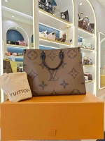 Louis Vuitton, 0n The Go , GM, Brown, Very Very  Good - Image 2
