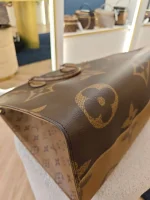 Louis Vuitton, 0n The Go , GM, Brown, Very Very  Good - Image 32
