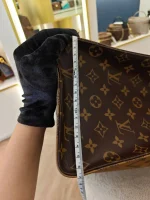 Louis Vuitton, 0n The Go , GM, Brown, Very Very  Good - Image 51