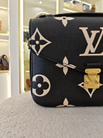 Louis Vuitton, Pochette Métis, MM, Black, Very Like New - Image 8
