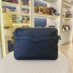 Louis Vuitton, Trio Messenger Bag, , Black, Very Good - Image 3