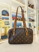 Louis Vuitton, Cité , MM, Brown, Very Good - Image 4
