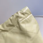 Chanel, 22 Tote bag, Small, Yellow, Very Very  Good - Image 31