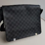 Louis Vuitton, District, MM, Black, Very Very  Good - Image 3