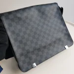 Louis Vuitton, District, MM, Black, Very Very  Good - Image 4