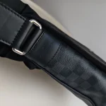 Louis Vuitton, District, MM, Black, Very Very  Good - Image 5