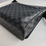 Louis Vuitton, District, MM, Black, Very Very  Good - Image 21