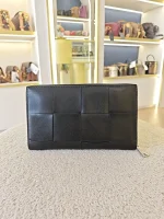 Bottega Veneta, Cassette Zip Around Wallet, , Black, Very Very  Good - Image 4