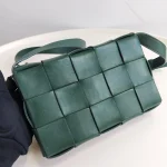 Bottega Veneta, Cassette Bag, Medium, Green, Very Good - Image 9