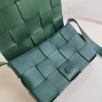 Bottega Veneta, Cassette Bag, Medium, Green, Very Good - Image 17