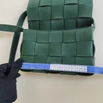 Bottega Veneta, Cassette Bag, Medium, Green, Very Good - Image 33