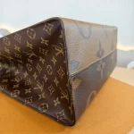 Louis Vuitton, 0n The Go , GM, Brown, Very Very  Good - Image 12