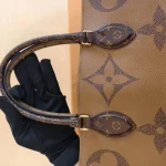 Louis Vuitton, 0n The Go , GM, Brown, Very Very  Good - Image 14
