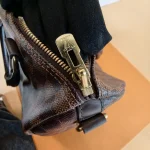 Louis Vuitton, Speedy Bandoulière, 25, Brown, Like New - Image 22